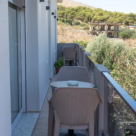 Merkaj * Sarandë